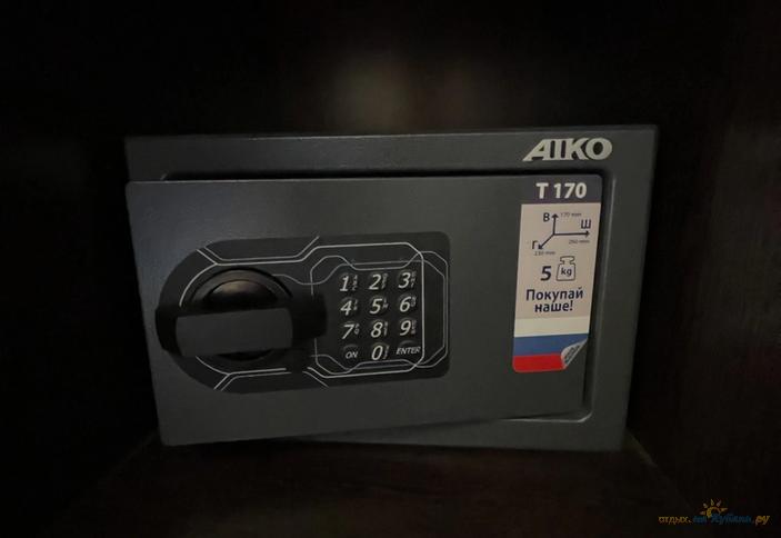 Трехместный стандарт с балконом №33