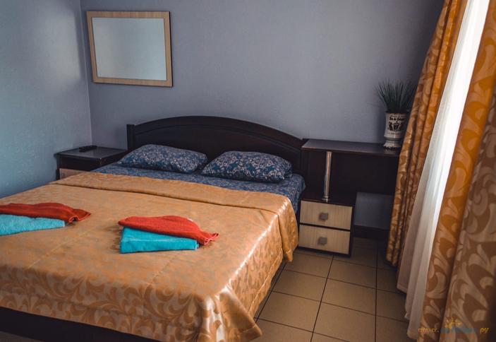 Коттедж с бассейном