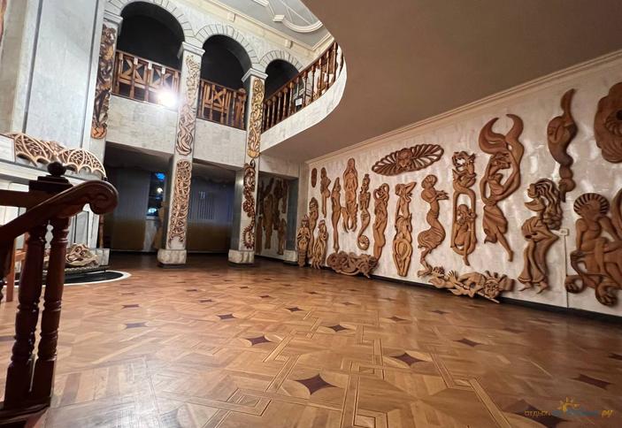 Арт-галерея «А.А.С. Пластика в дереве»