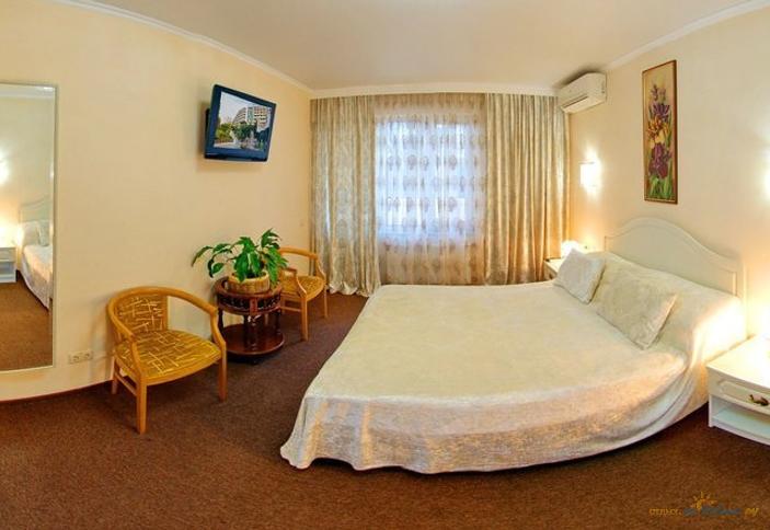 Люкс двухкомнатный двухместный. Санаторий Октябрьский (АО 