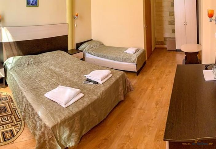 Трехместный с видом на море (корпус у бассейна). Отель 