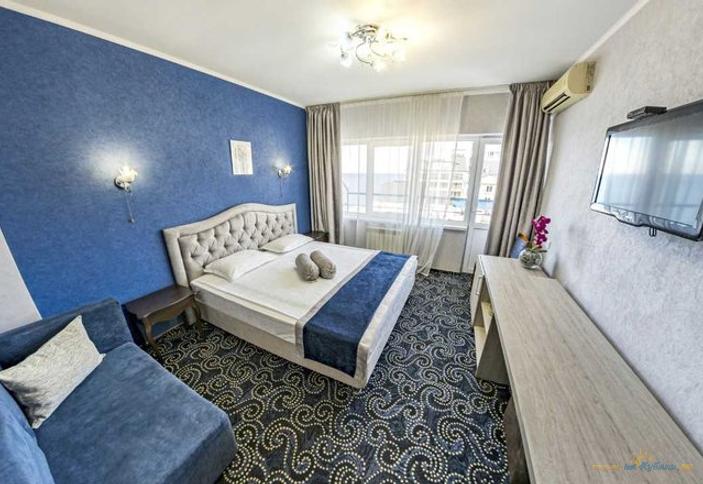 Стандарт трехместный. Гостиница Шторм, г. Сочи, п. Лазаревское