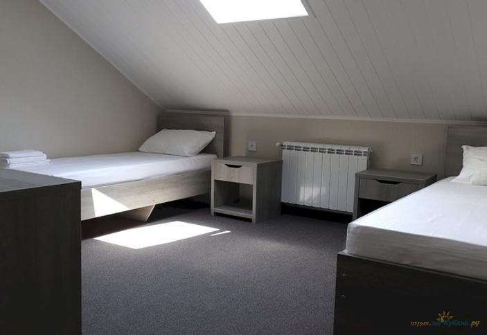 Стандарт мансардный. Гостевой дом Moretel (Моретель). Сочи, Лазаревское