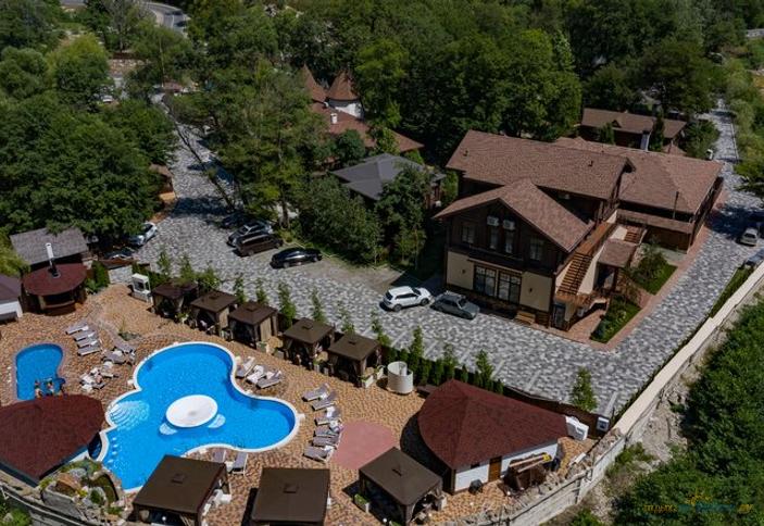 Загородный клуб 