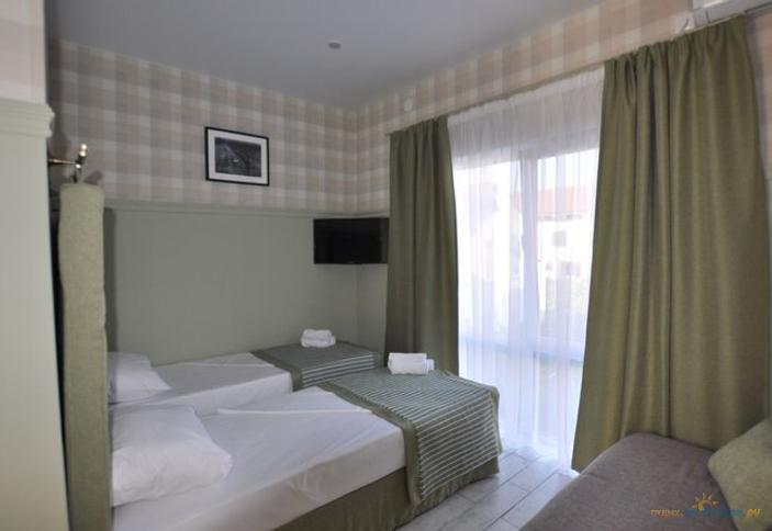 Комфорт четырехместный. Апарт-отель Gus House (Гус Хаус). Сочи