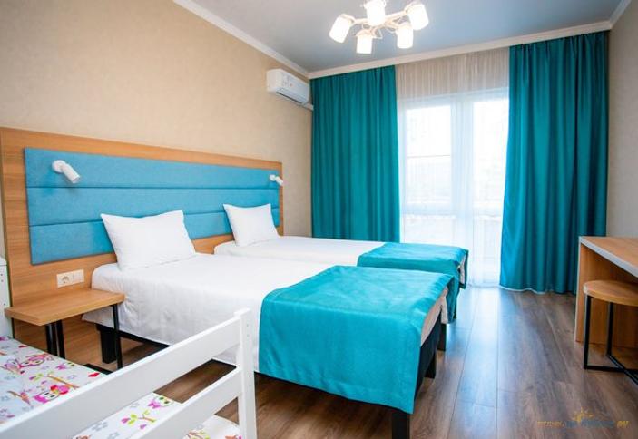 Superior четырехместный Twin. Отель Abrikos Garden. Анапа