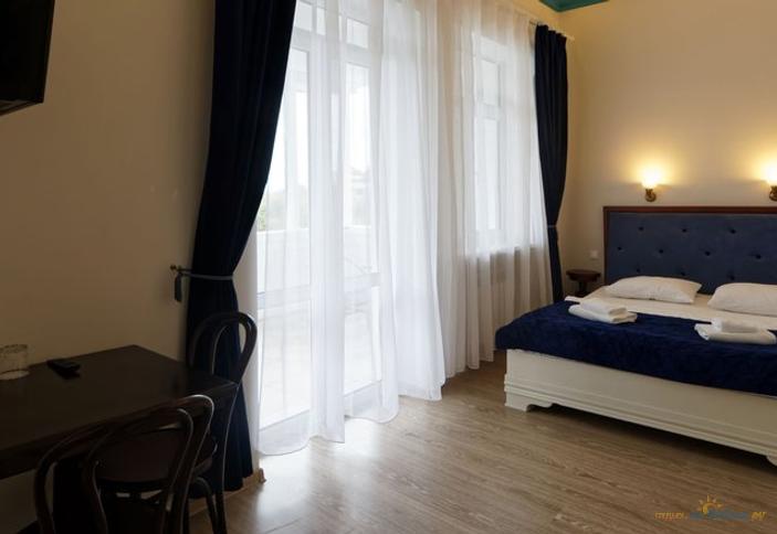 Люкс с балконом и ванной. Отель Очарование моря. Сочи, Хоста