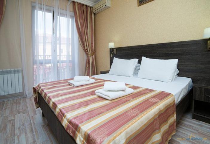 Люкс двухкомнатный четырехместный с балконом