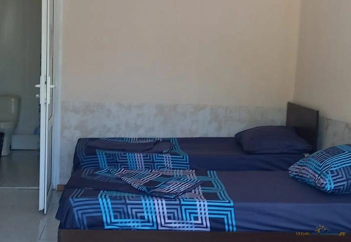 Трехместный