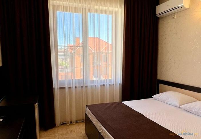 Стандарт без балкона. Гостевой дом Парус Голубая бухта. Геленджик