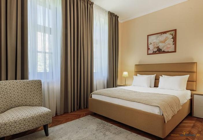 Люкс трехкомнатный. Гранд-Отель (бывш. «Им. Мориса Тореза»), г. Сочи