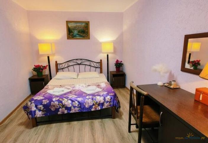 Апартаменты двухкомнатные шестиместные с кухней