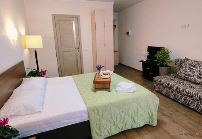 Полулюкс четырехместный с террасой