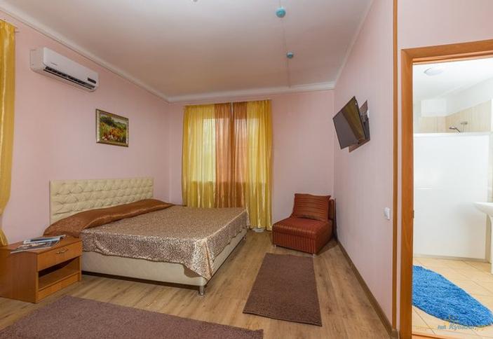 Стандарт трехместный. База отдыха Эко-курорт Юг. Геленджик, Кабардинка