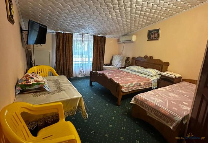 Трехместный с видом на горы