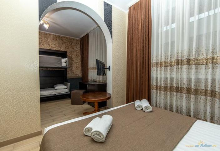 Семейный двухкомнатный. Отель Пальма. Сочи, Адлер