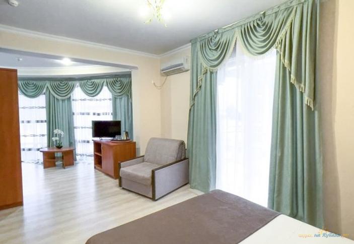 Люкс четырехместный