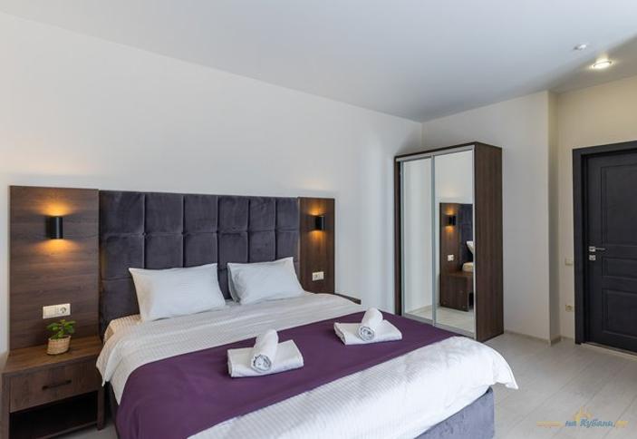 Семейный четырехместный (панорамный)