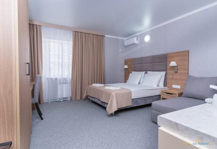 Семейный улучшенный с террасой