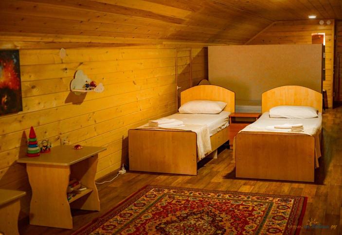 Семейный семиместный с балконом 