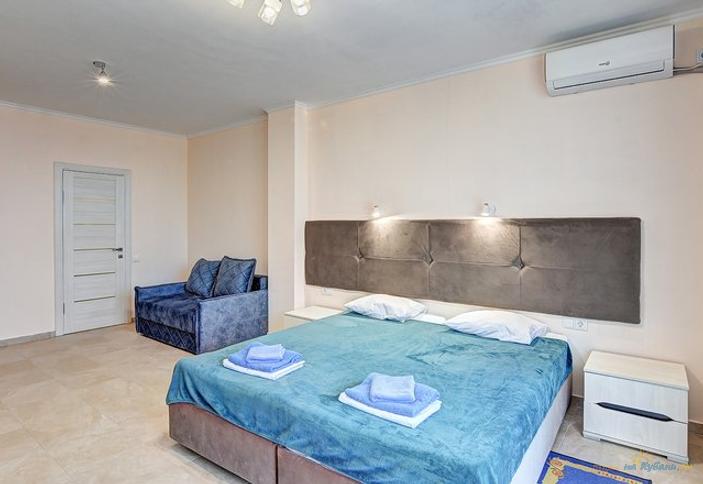 Стандарт трехместный без балкона, корпус 8