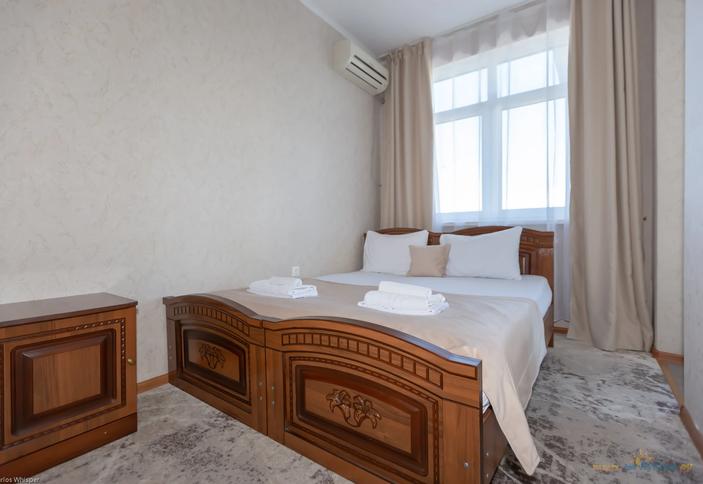 Трехместный стандарт с балконом №23