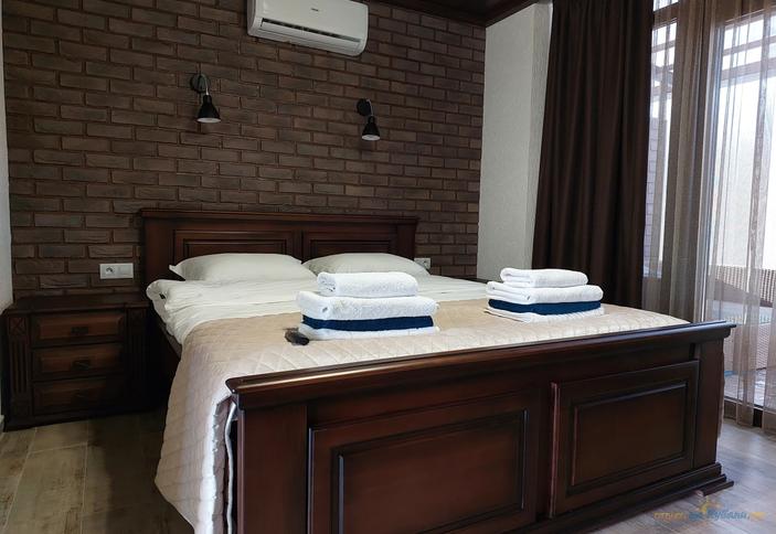 Стандарт в темных тонах