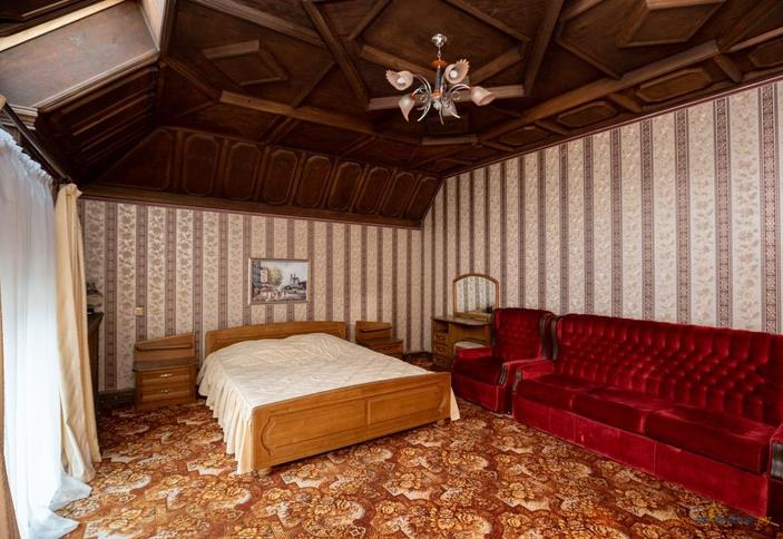 Двух/трехместный номер без балкона мансарда