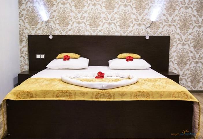 Люкс двухместный. Отель Людмила. Геленджик