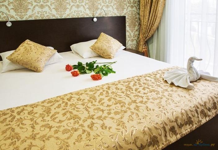 Полулюкс. Отель Людмила. Геленджик