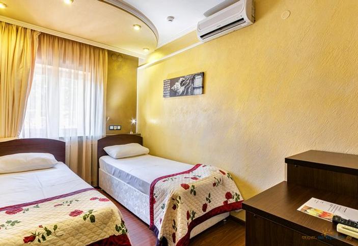 Стандарт. Отель Людмила. Геленджик