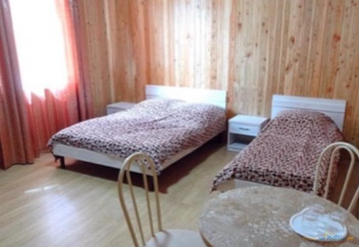 Трехместный