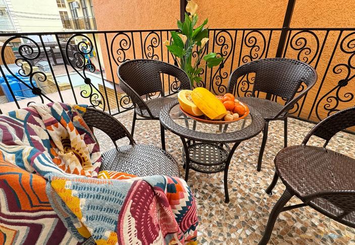 Двухкомнатный пятиместный с террасой 