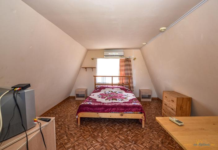 Четырехместный двухэтажный домик