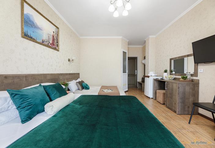 Комфорт с балконом + 2