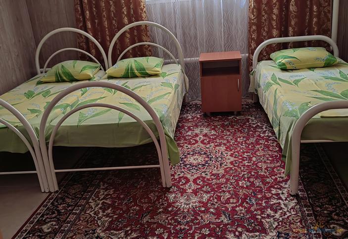 Трехместный