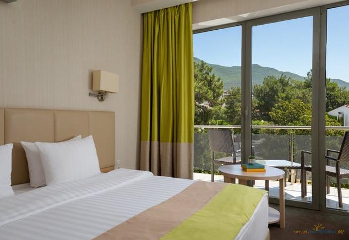 Стандарт, вид на горы