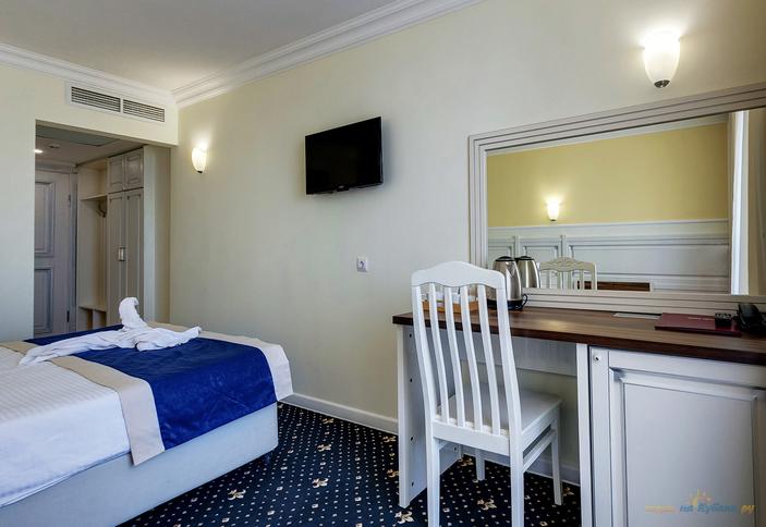 Двухместный без балкона с видом на море