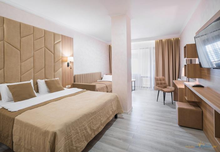 Трехместный с дополнительным местом (категория 5*)