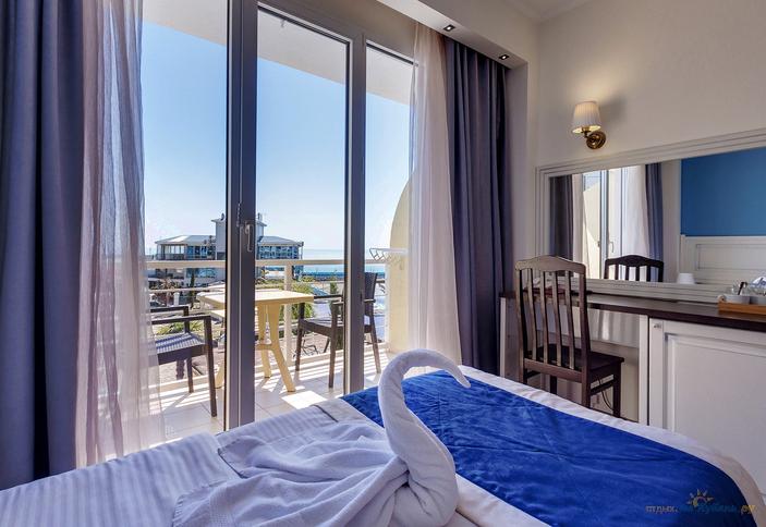 Двухместный с балконом (вид на море)