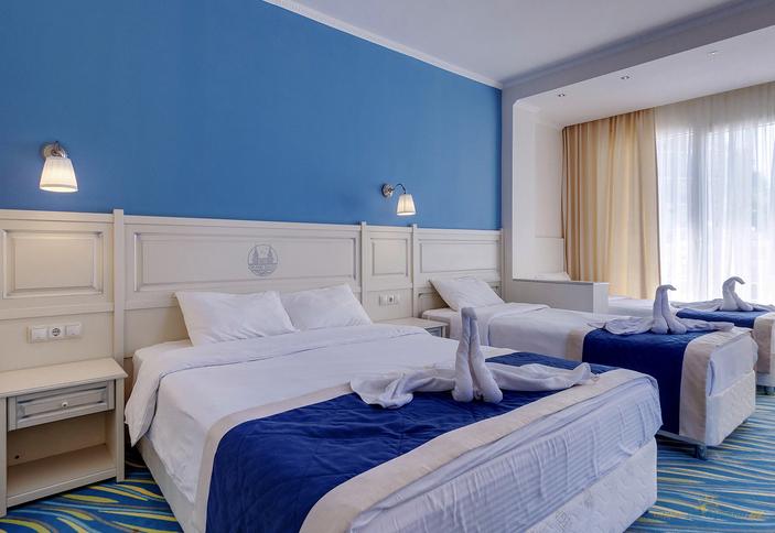 Четырехместный с балконом (вид во двор) 1 этаж