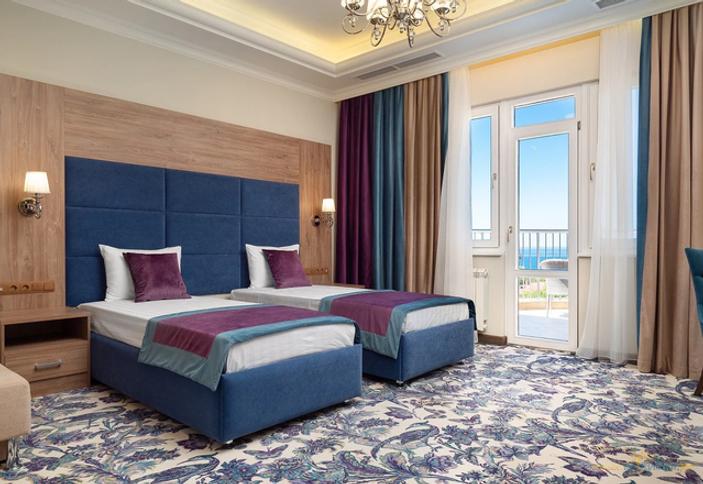 Джуниор сюит семейный