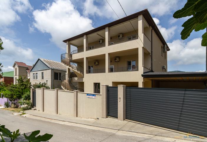  Гостевой дом Легенда. Геленджик