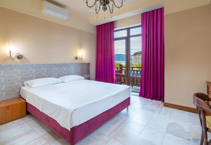 Стандарт с балконом и видом на море