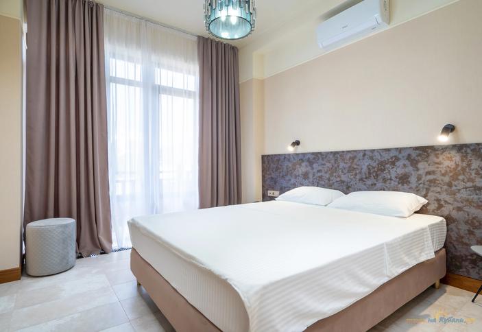 Апартамент трехкомнатный