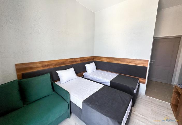 Трехместный стандарт