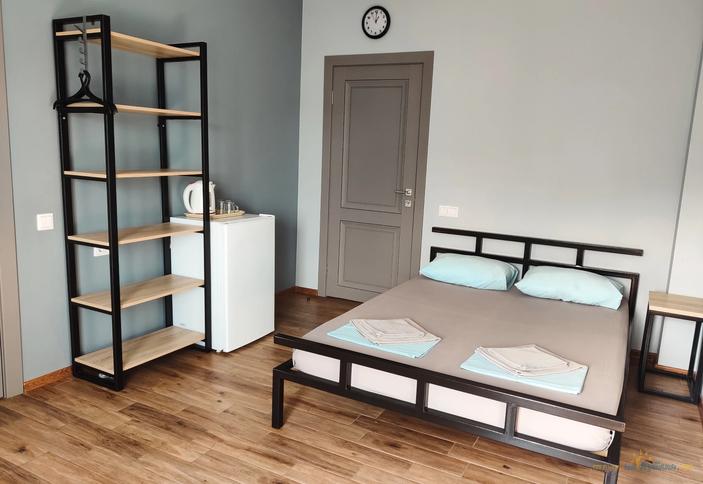 Шестиместный двухкомнатный