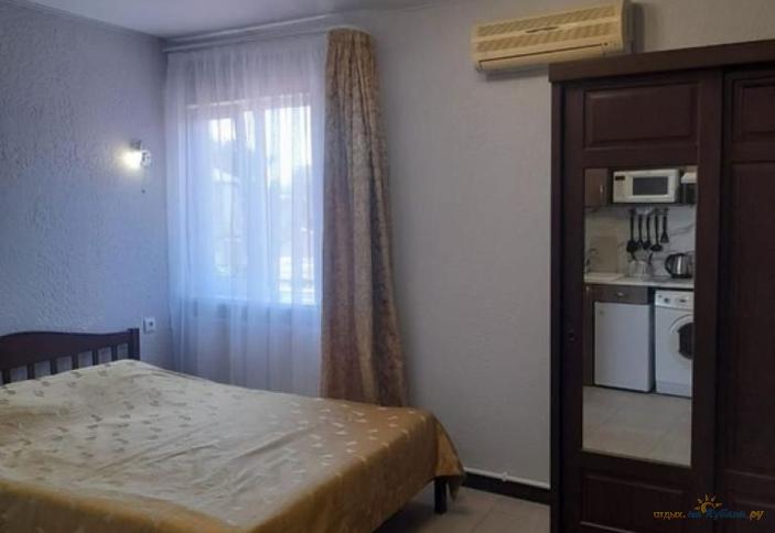 Студия двухместная со своей кухней