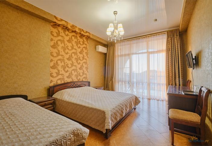 Стандарт 3-местный с балконом