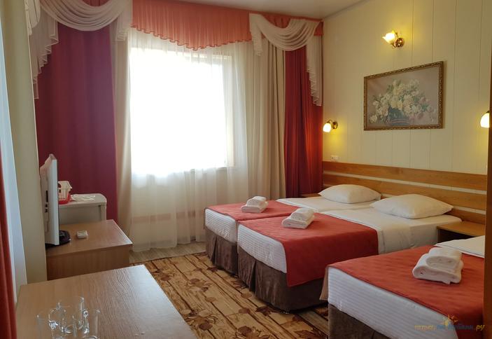 Стандарт трехместный с общим балконом с видом на море, Корпус 2 (№302, №308)